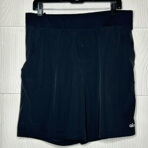 ALO Yoga Men's Athletic Shorts in Black